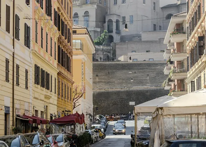 Magnoliahome At The Vatican 4*
